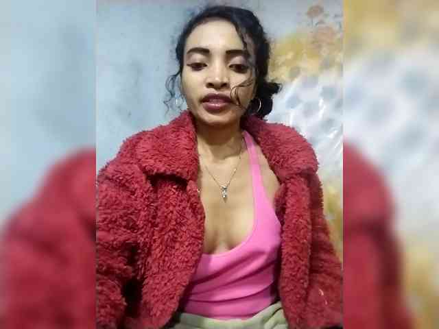 Shanya12 webcam