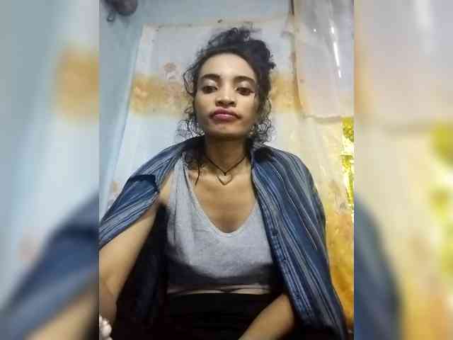 Shanya12 webcam