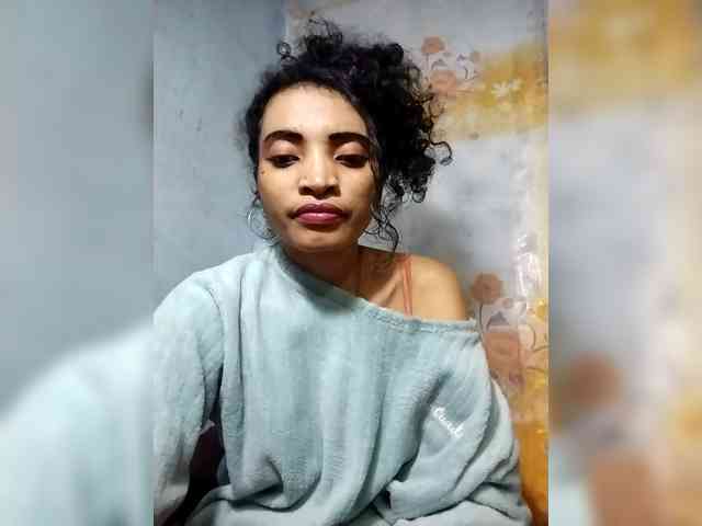 Shanya12 webcam
