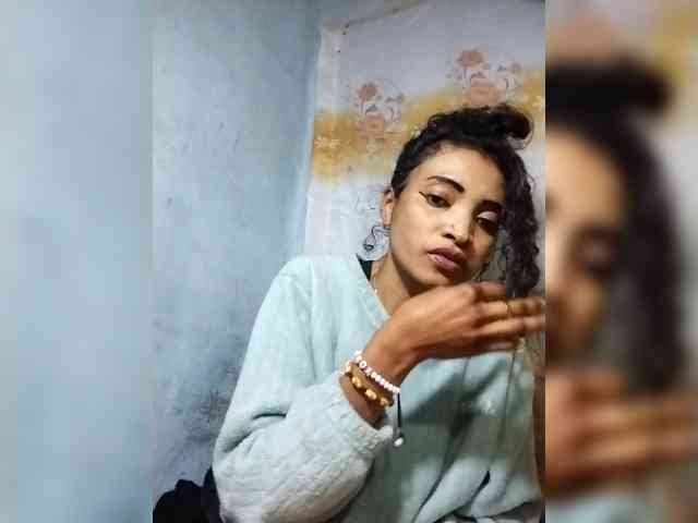 Shanya12 webcam