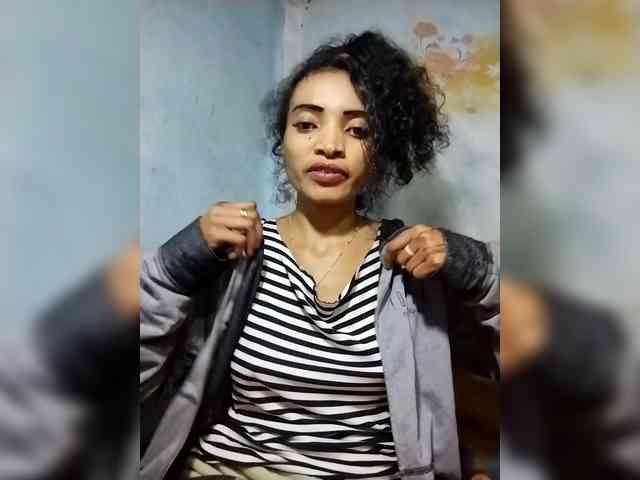 Shanya12 webcam