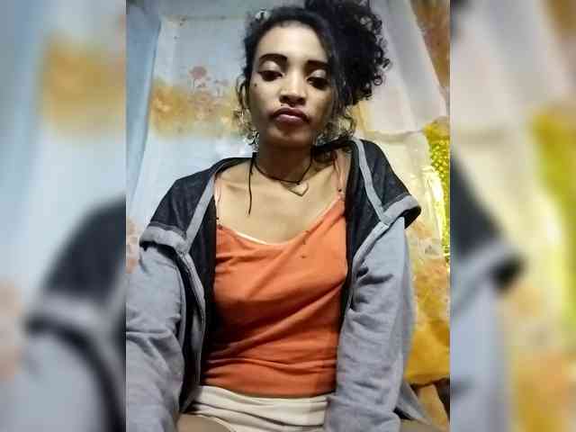 Shanya12 webcam