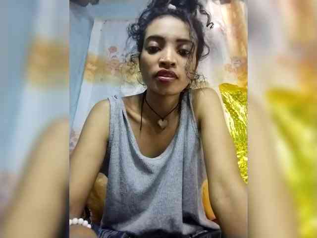 Shanya12 webcam
