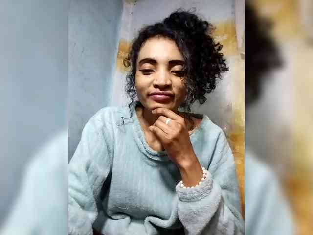Shanya12 webcam