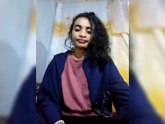 Shanya12 webcam