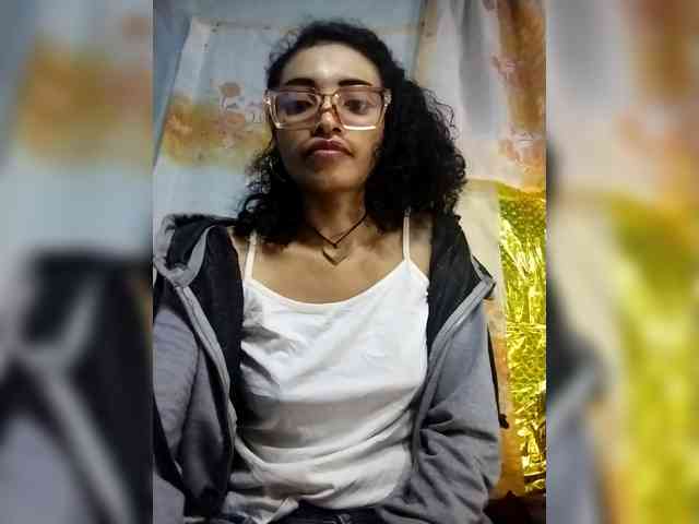 Shanya12 webcam