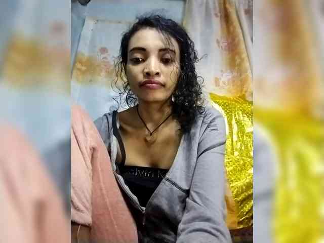 Shanya12 webcam