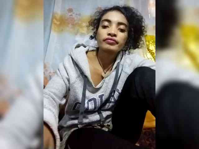 Shanya12 webcam