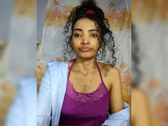 Shanya12 webcam