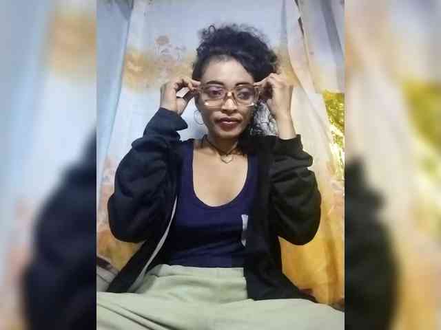 Shanya12 webcam
