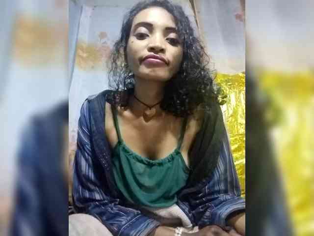 Shanya12 webcam