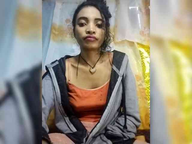 Shanya12 webcam