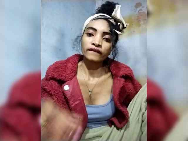 Shanya12 webcam