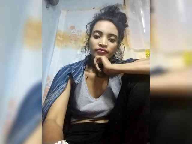 Shanya12 webcam