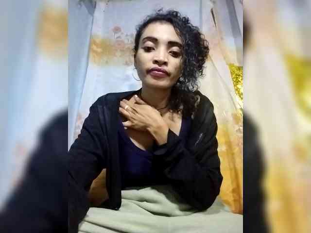 Shanya12 webcam