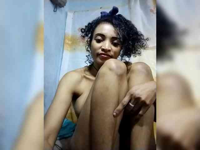 Shanya12 webcam