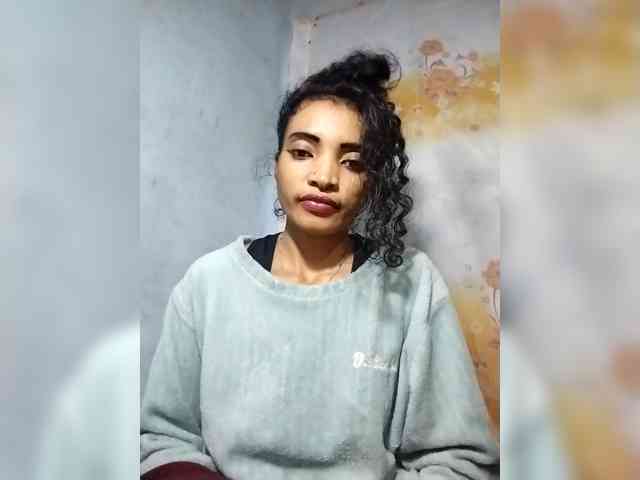 Shanya12 webcam