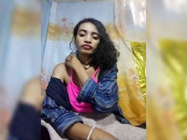 Shanya12 webcam