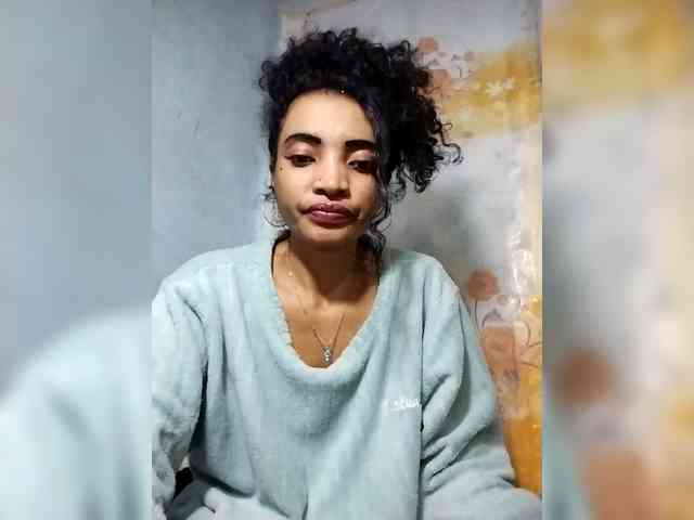 Shanya12 webcam