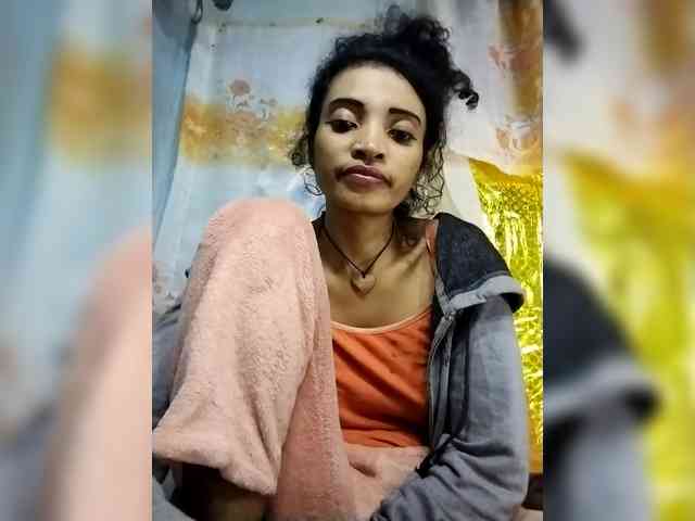 Shanya12 webcam