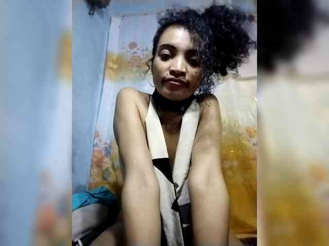 Shanya12 webcam