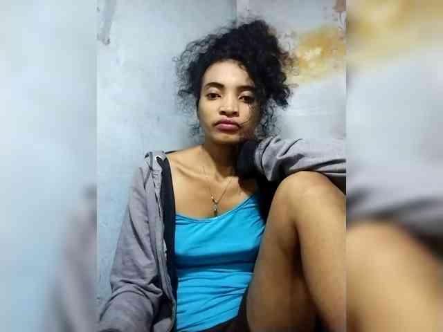Shanya12 webcam