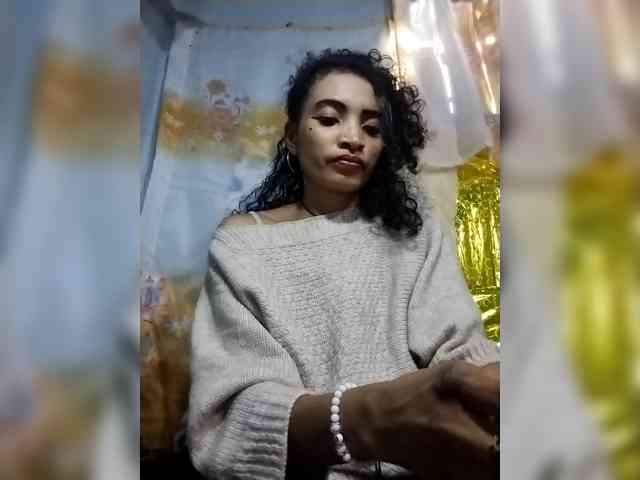 Shanya12 webcam