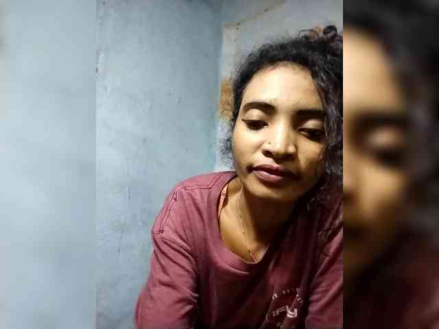 Shanya12 webcam