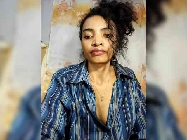 Shanya12 webcam