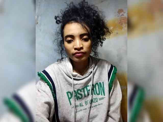 Shanya12 webcam