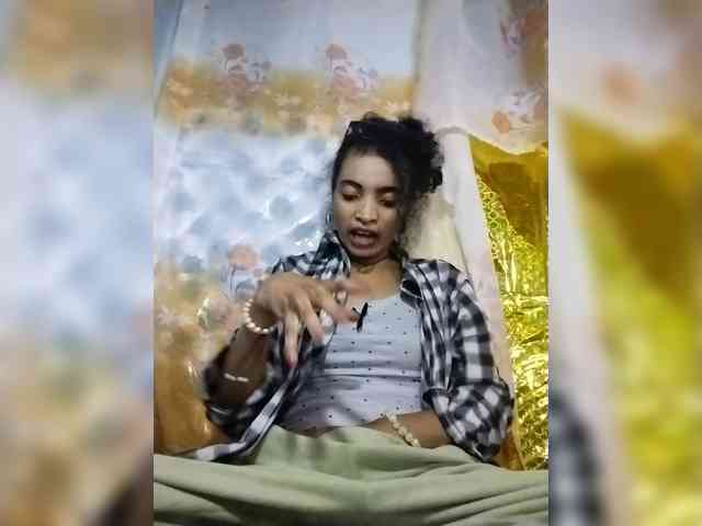 Shanya12 Live Webcam on BongaCams