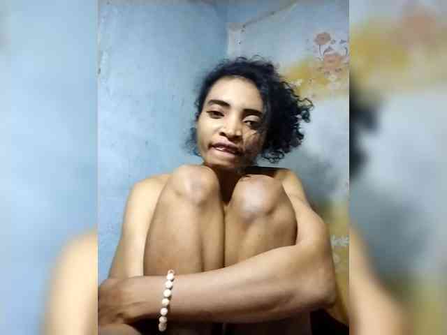 Shanya12 webcam