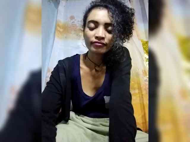 Shanya12 webcam