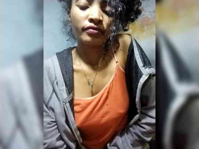 Shanya12 webcam