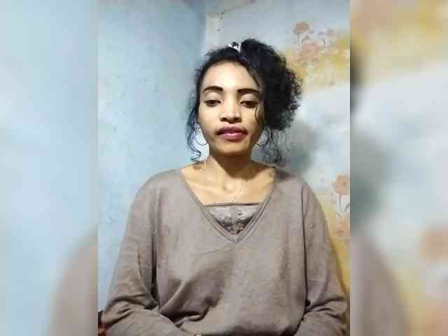 Shanya12 webcam