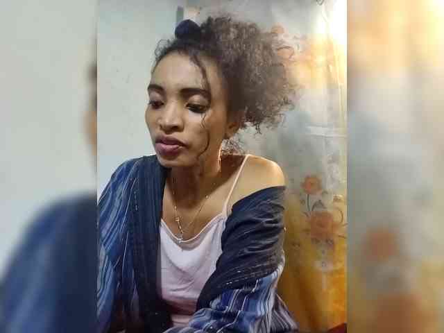 Shanya12 webcam