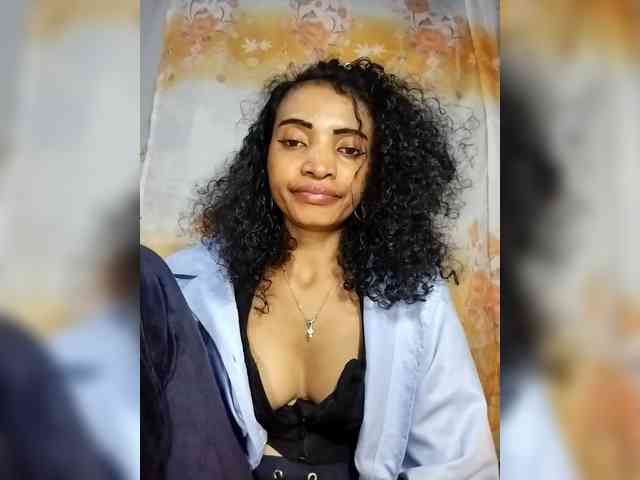 Shanya12 webcam
