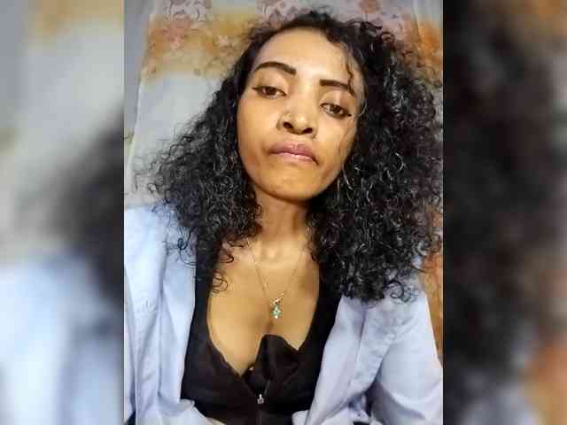 Shanya12 webcam