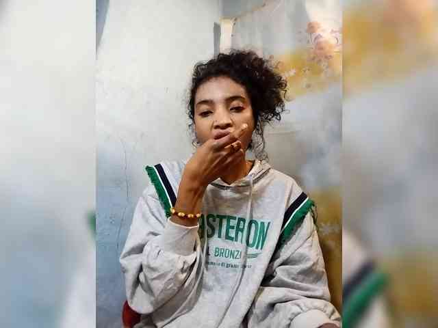 Shanya12 webcam