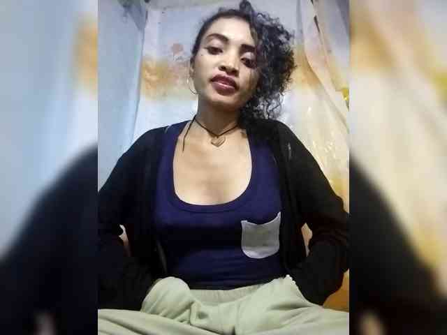 Shanya12 webcam