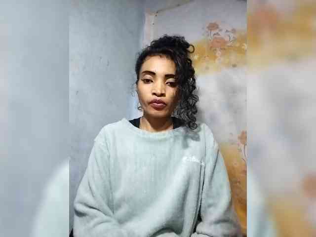 Shanya12 webcam