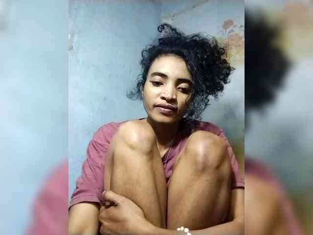 Shanya12 webcam