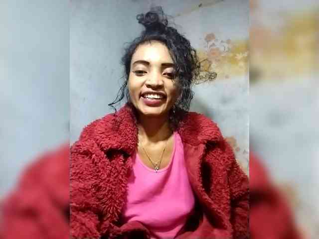 Shanya12 webcam