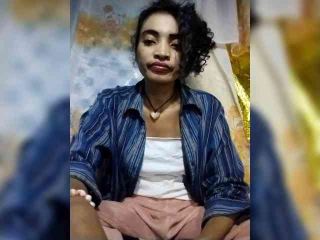 Shanya12 webcam