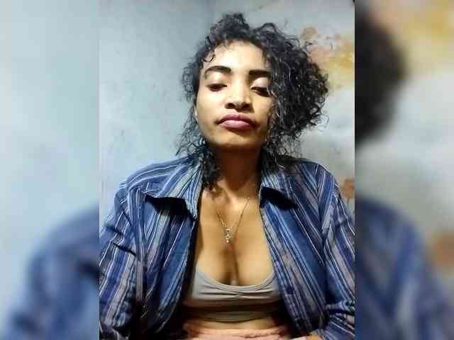 Shanya12 webcam