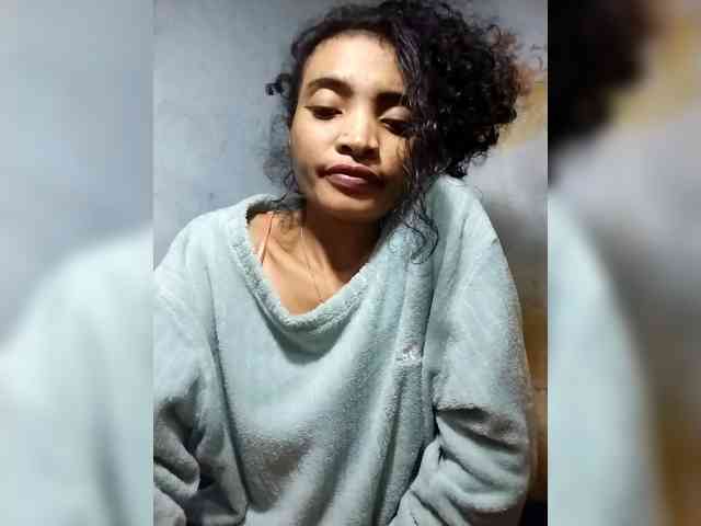 Shanya12 webcam