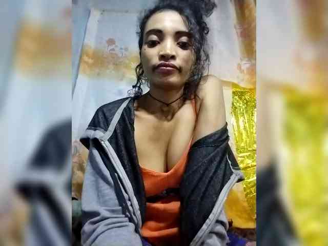 Shanya12 webcam