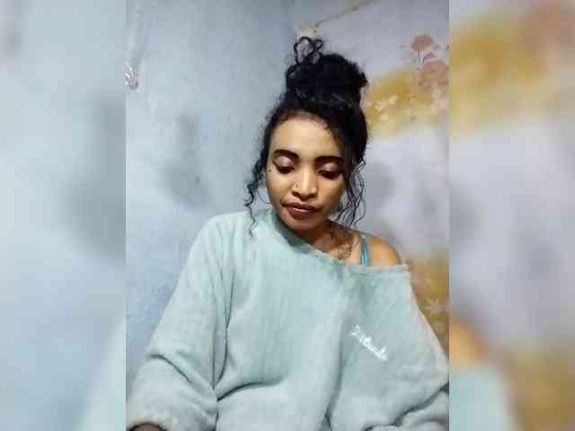 Shanya12 webcam