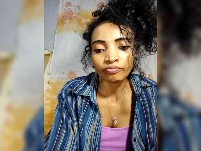 Shanya12 webcam