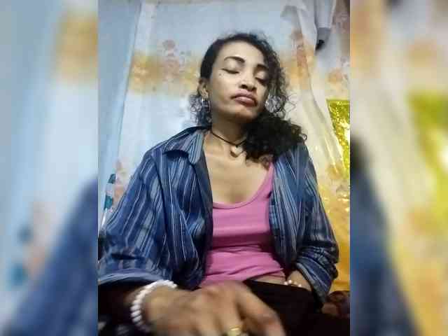 Shanya12 webcam